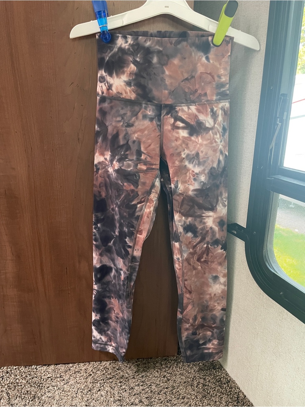 Lululemon size 4 Tie-Dye High-Waist Leggings  length 23